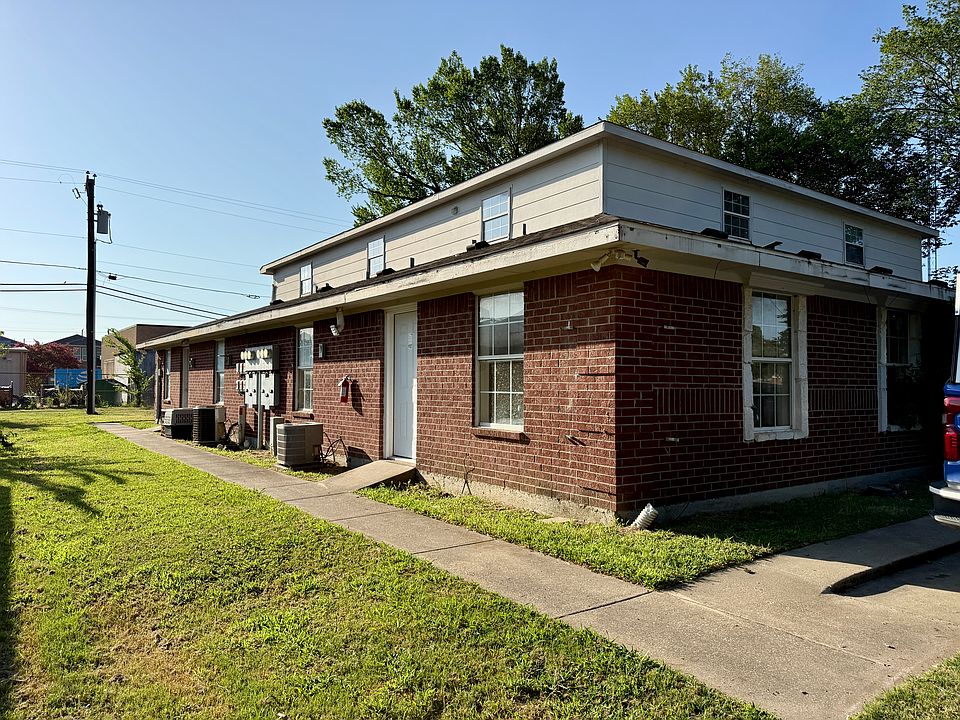 1st image of 218 N 6th St #218