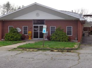 301 W Fleming Dr, Morganton, NC 28655