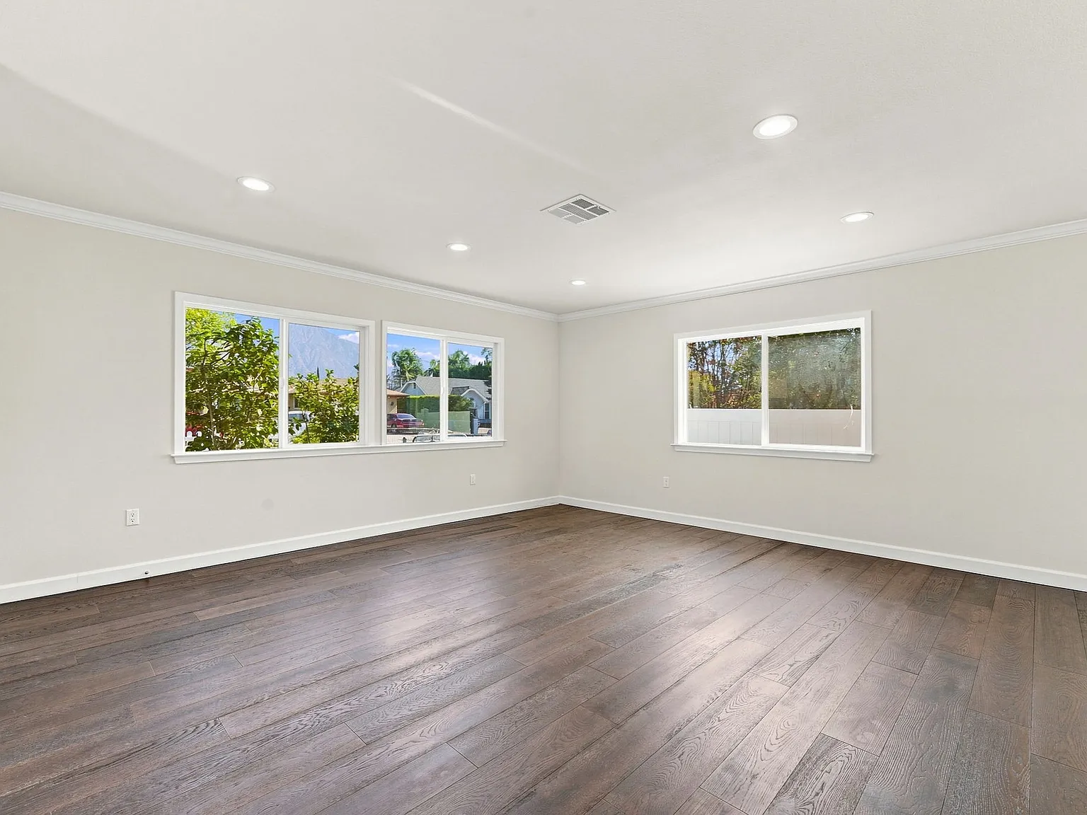 3 bed, 1468 sqft, $4,400 — Photo 4