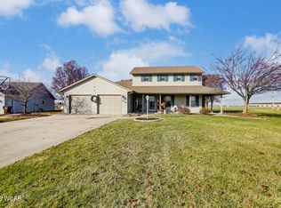 820 Meadowbrook Dr, Paulding, OH 45879