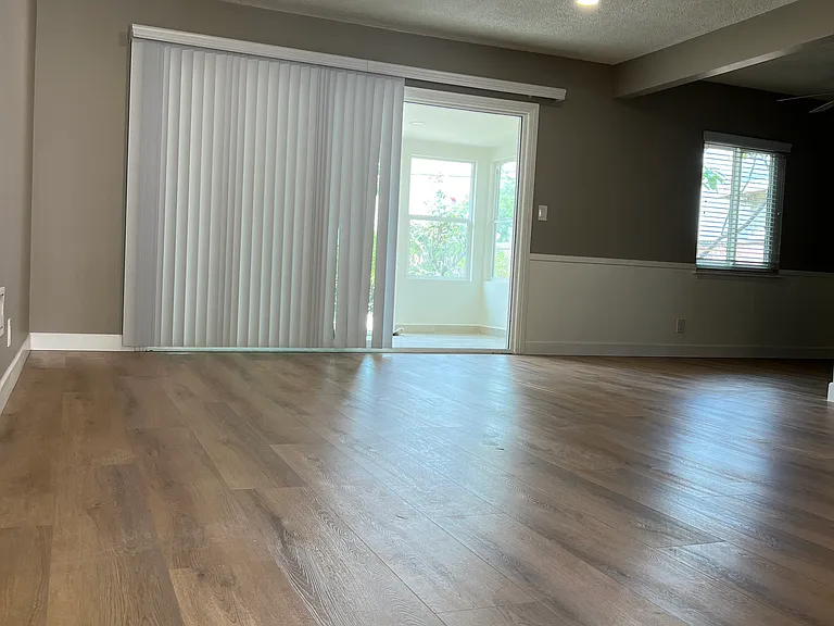 5021 N Arroway Ave — Photo 3