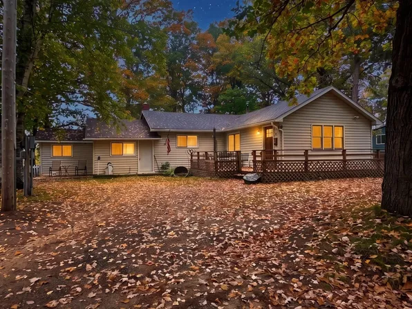 213 3rd St N, Hackensack, MN 56452