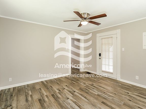 1016695_003_wm_-_living_room_13013481.jpg