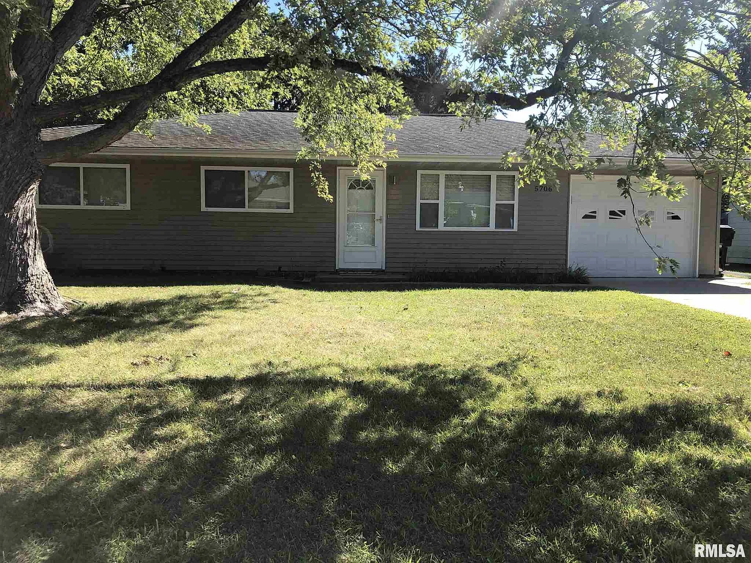 5706 N Graceland Dr photo 1