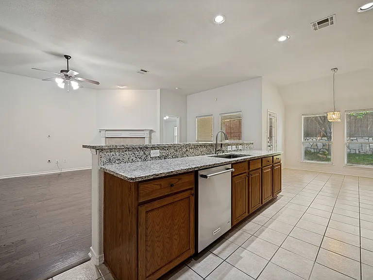 7816 Riverwalk Trl — Photo 13