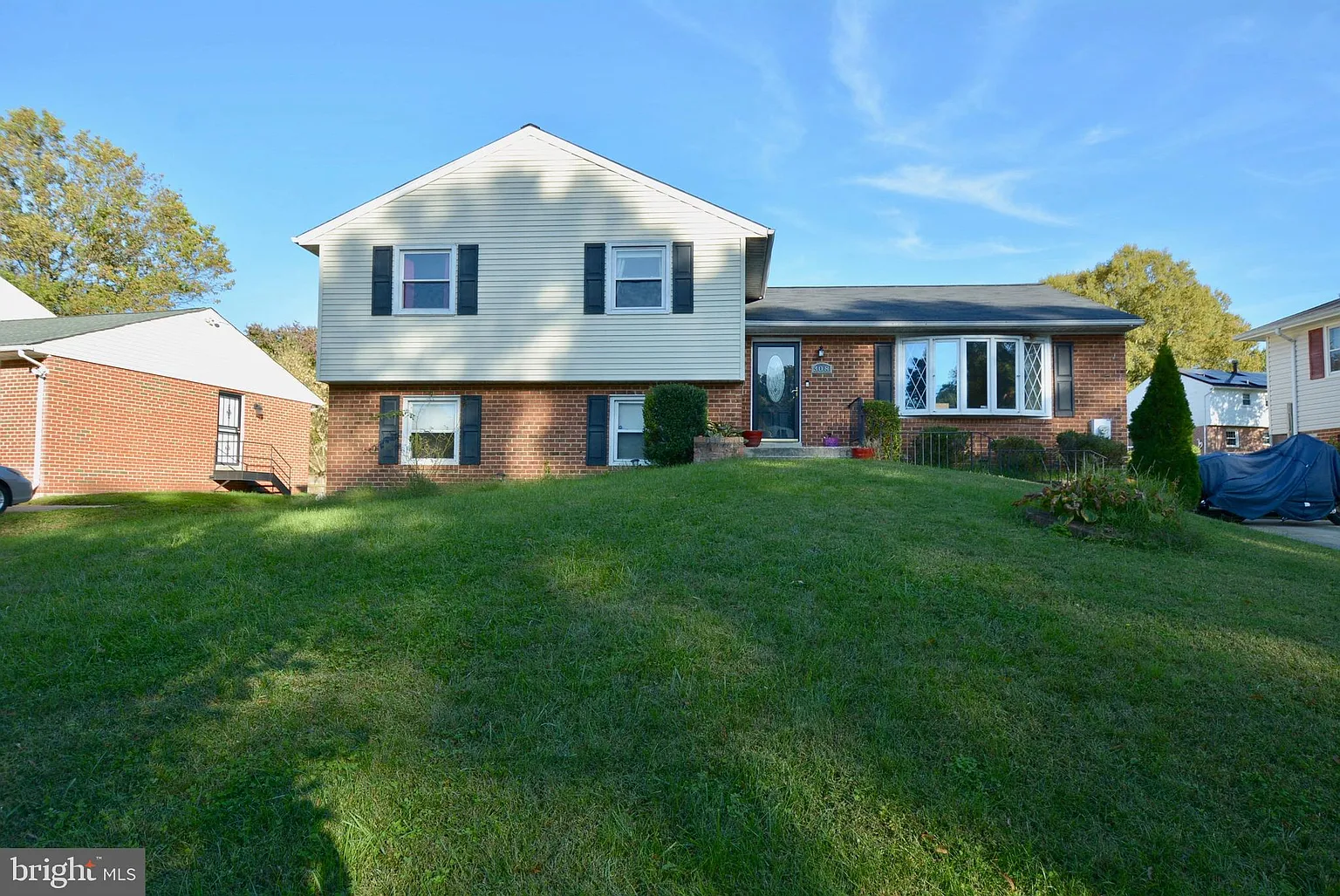 308 Pemberton St photo 1