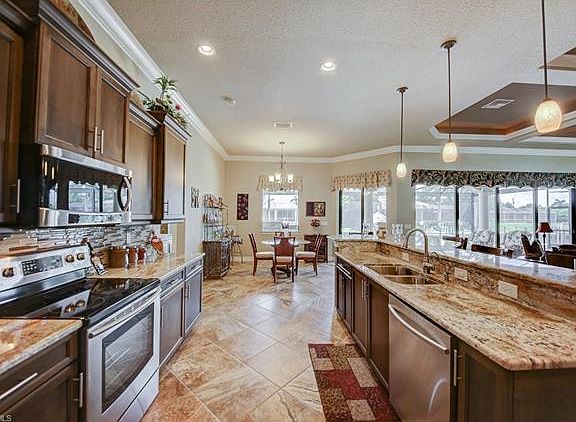 5th image of 1507 SW 43rd Ter