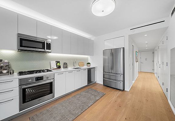 3rd image of 685 1st Ave APT 24F
