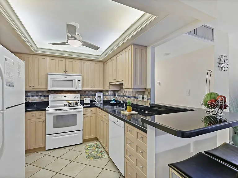 380 Seaview Ct #1908 — Photo 7