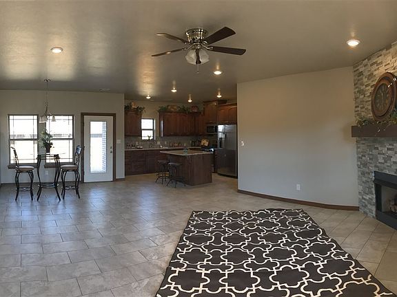 3rd image of 29 Blue Meadow Dr