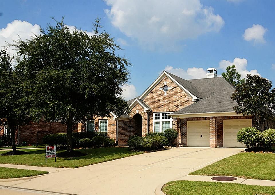 1st image of 16038 Snowny Hills Dr