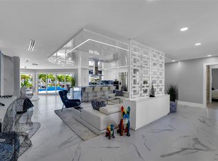 2720 NE 7th St, Pompano Beach, FL 33062