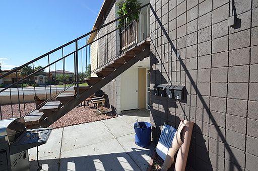 3rd image of 2925 Stewart Ave APT 1