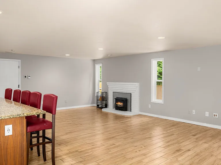 17304 Highway 9 SE — Photo 4