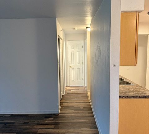 5th image of 900 W Knightsbridge Dr Unit 1A