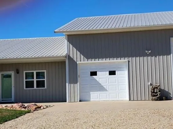 6819 NW Rochester Rd, Topeka, KS 66617