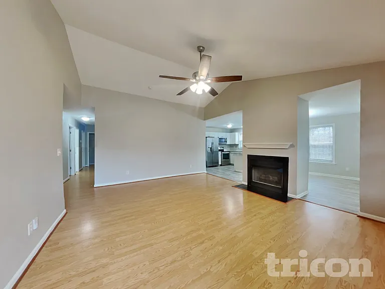 105 Haven Grove Trl — Photo 3