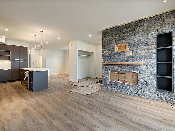 5th image of 845 Lawson Ave #1
