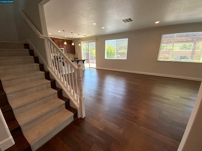 1826 Rosemary Dr — Photo 16