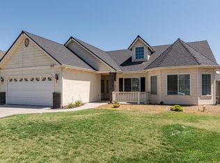 15877 W C St, Kerman, CA 93630