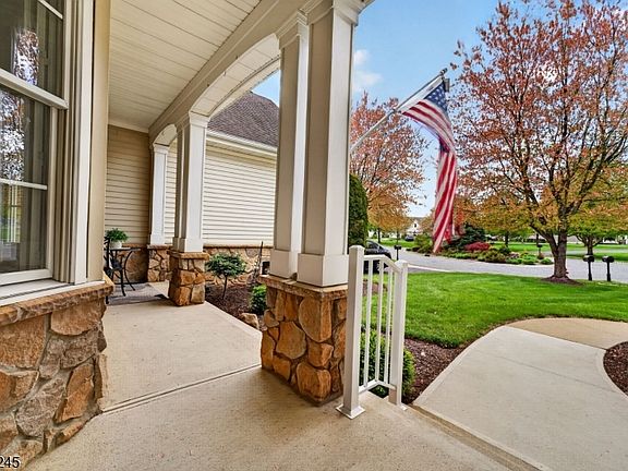 3rd image of 6 Osprey Ct