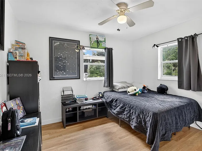 6238 Hayes St — Photo 30