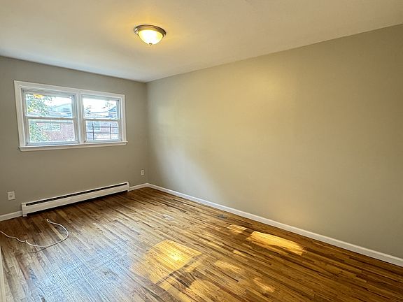 5th image of 212 Maryland Ave #1A