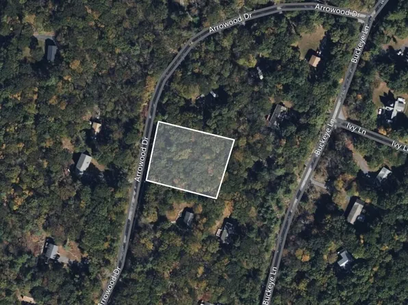 118 Arrowood Dr, Milford, PA 18337