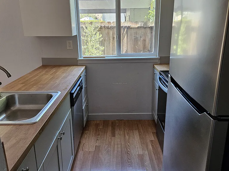 403 Fernbridge Pl — Photo 5