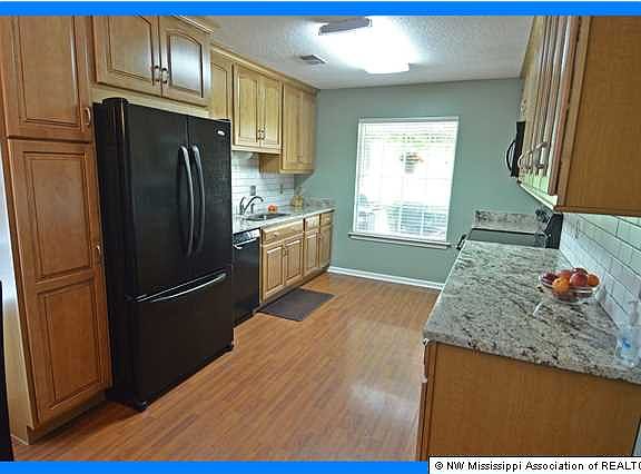 4th image of 8163 Montrose Dr