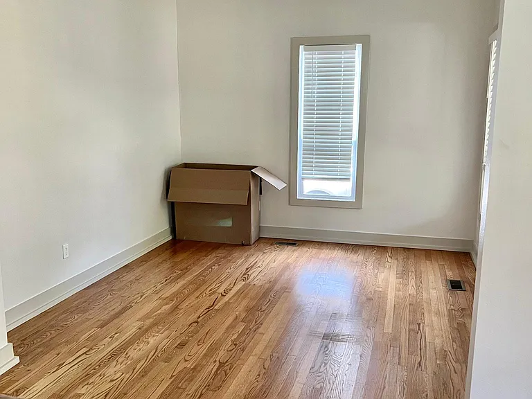 442 Elm Ave — Photo 5