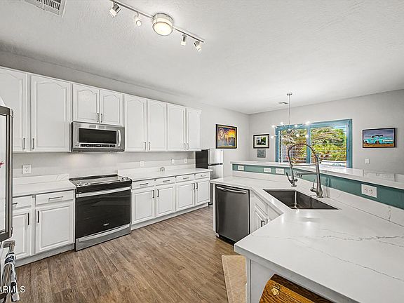 3rd image of 1858 N MANDEVILLE Lane