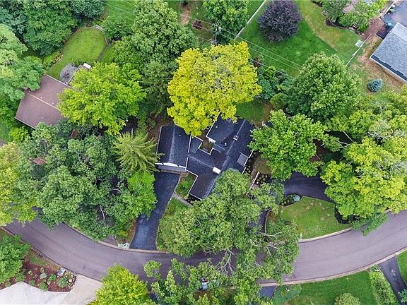 5th image of 3970 Applewood Ln