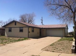 2701 Rosewood Ln, Pampa, TX 79065