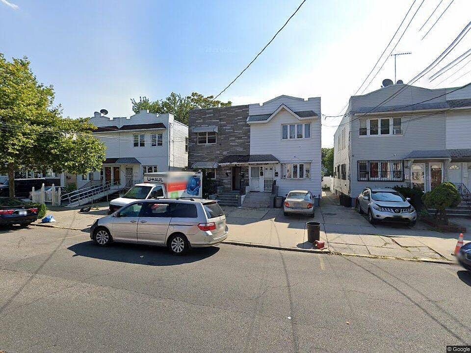 1st image of 1400 E 98th St