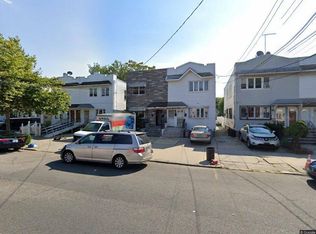1400 E 98th St, Brooklyn, NY 11236