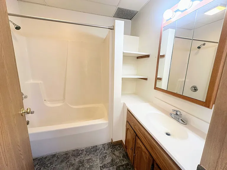 614 Chicago St — Photo 15