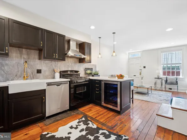 205 S Sartain St, Philadelphia, PA 19107