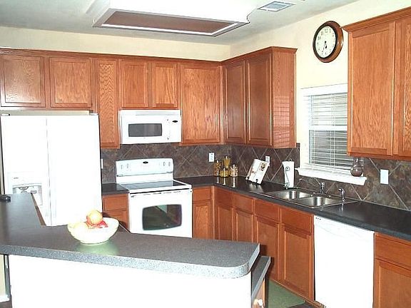 3rd image of 4830 Osborn Glade