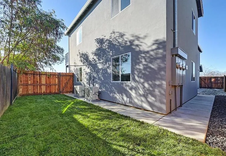 3250 Bozeman St #HOUSE — Photo 43