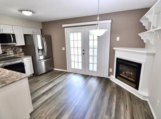 1477 Arkwright St APT F, Saint Paul, MN 55130