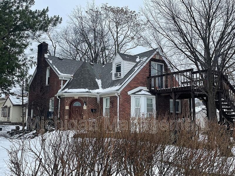 1st image of 197 S Mill St