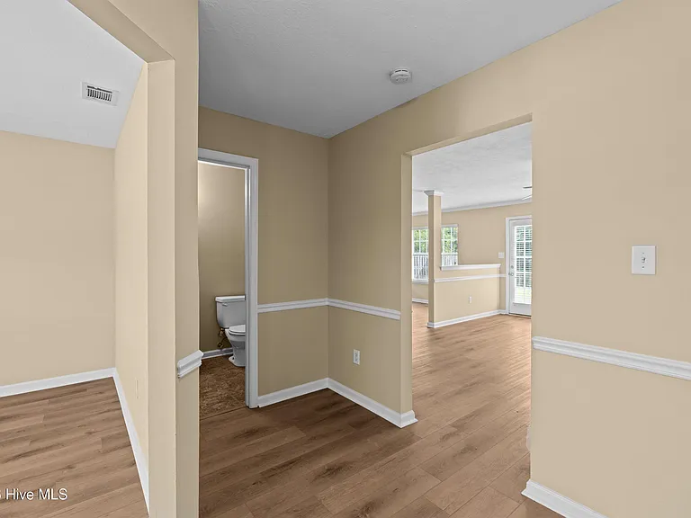 7598 Pleasantville Way — Photo 8