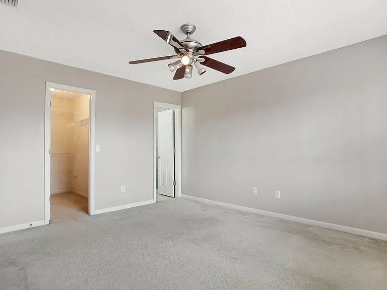 2115 Walberg Dr — Photo 40