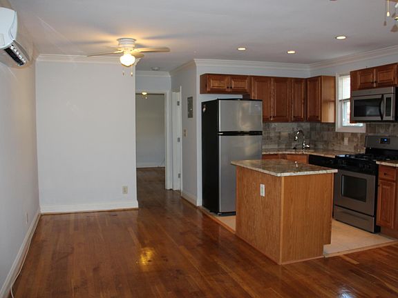 2nd image of 727 N Oakland St APT 8