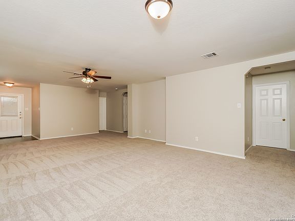 5th image of 128 S WILLOW WAY