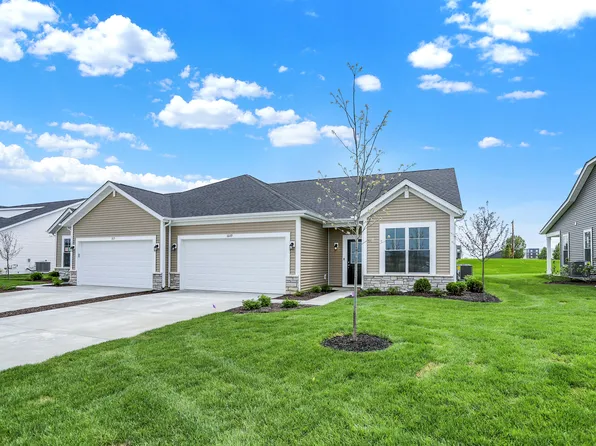1609 Clover Crossing Dr, Greenfield, IN 46140