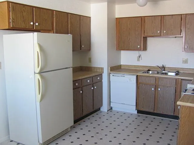 14404 E 22nd Pl — Photo 3
