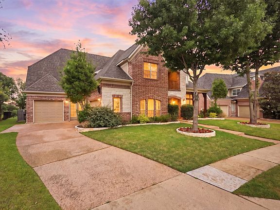 2nd image of 2841 Meadow Ridge Dr
