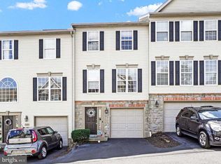 2702 Foxshire Dr #2, York, PA 17402
